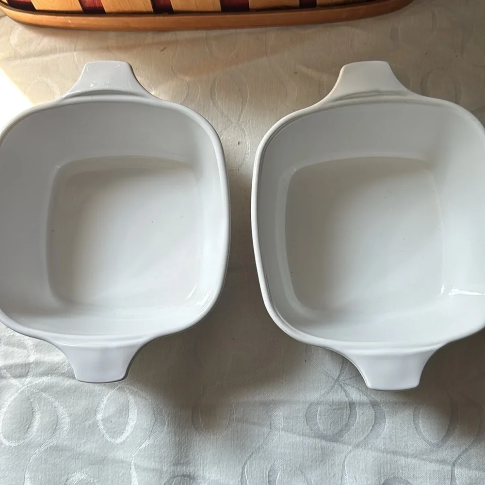 vintage Corning Ware casserole dishes, from the 